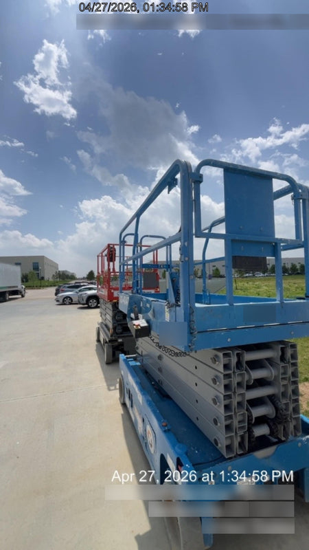 2019 Genie GS-4047 Folding rails with half height swing gate