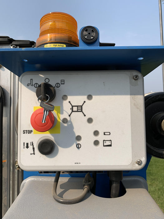 2021 GENIE AWP-30S DC