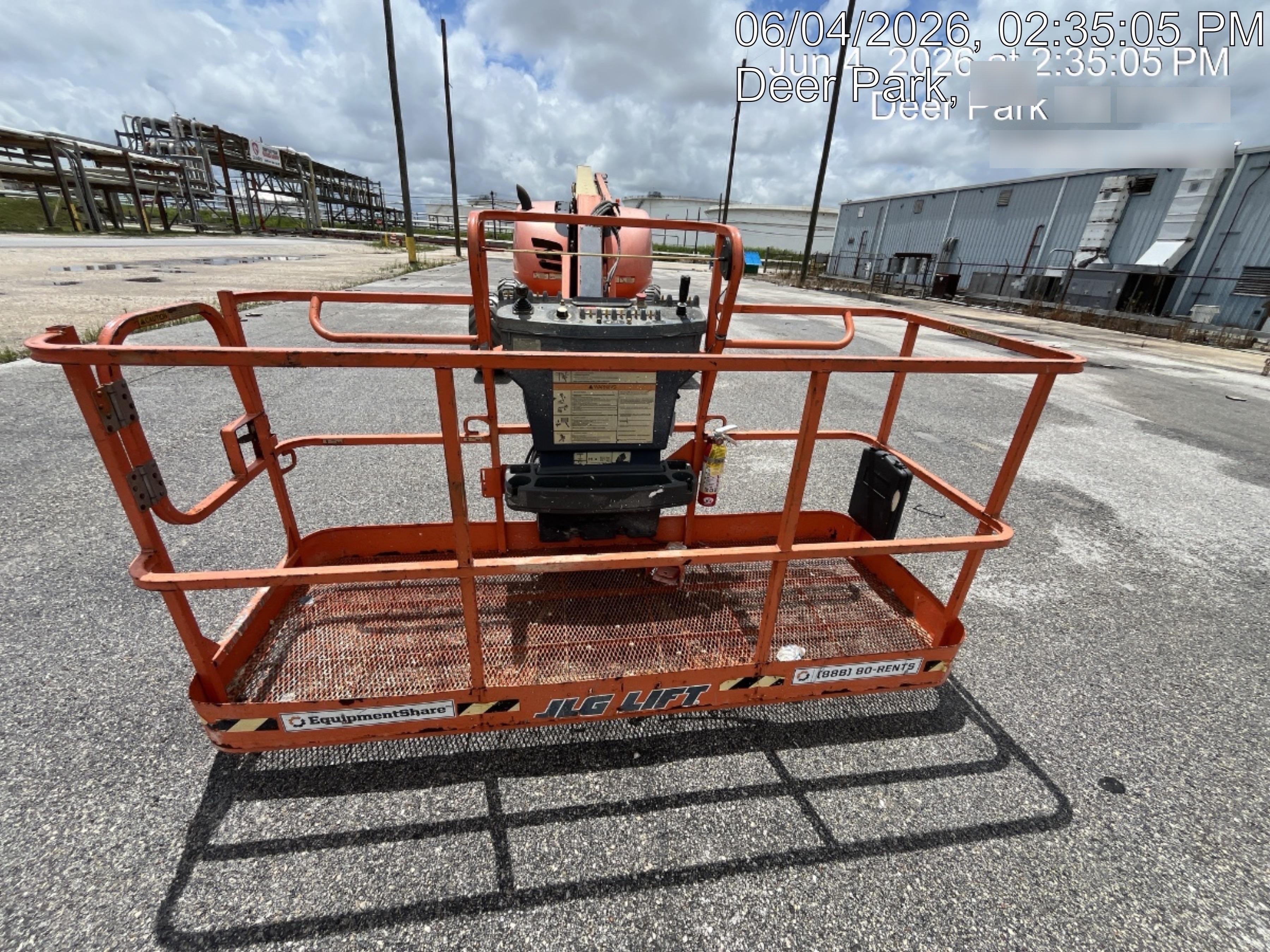 2021 JLG 600AJ