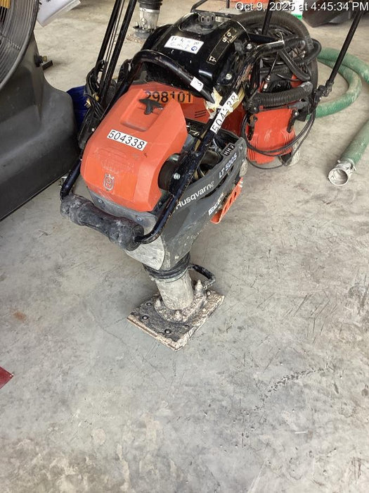 2025 HUSQVARNA LT5005