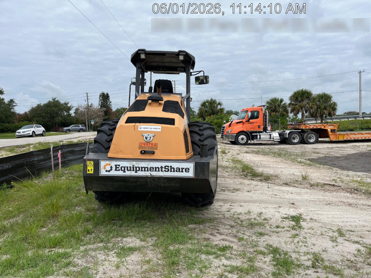 2023 CASE SV211E