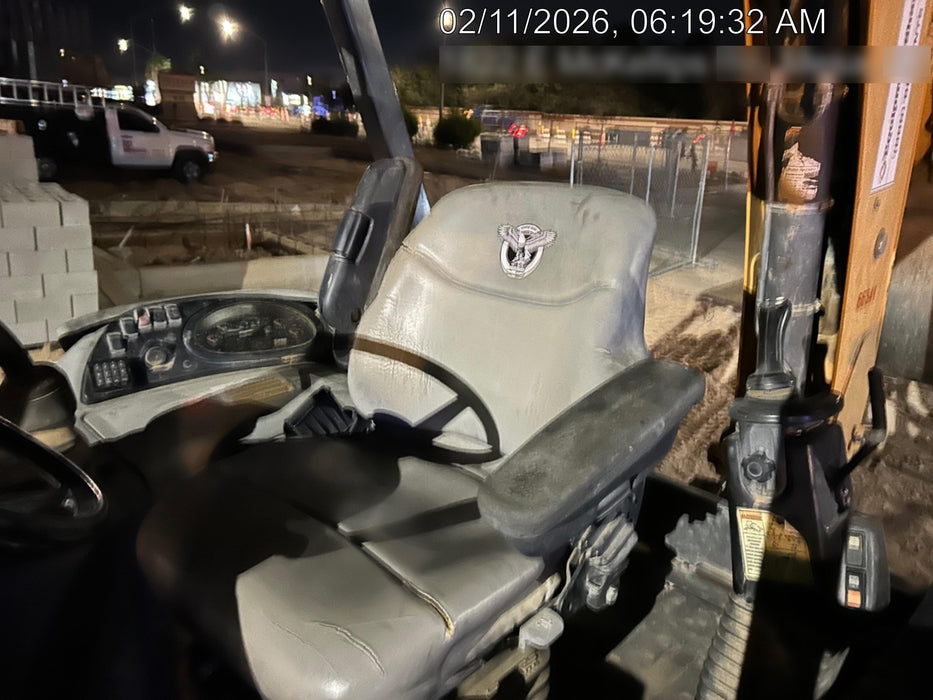 2020 CASE 580N EP - Extendable Backhoe