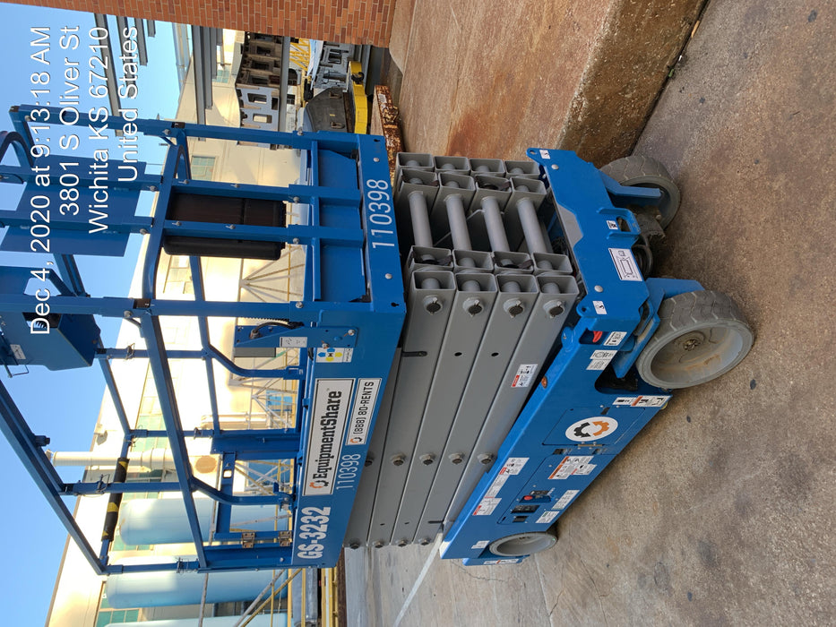 2020 Genie GS-3232 Standard, Folding half height swing gate, 800W Inverter