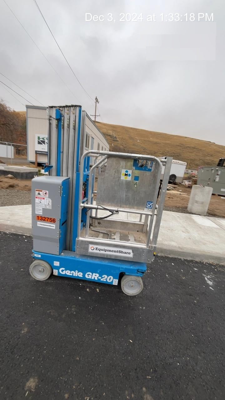 2021 GENIE GR-20