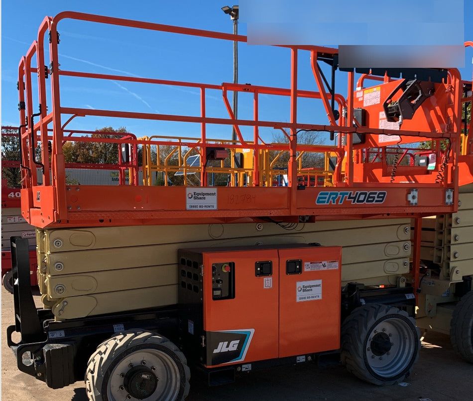 2021 JLG ERT4069