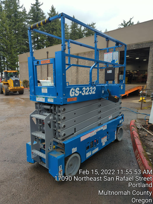 2020 Genie GS-3232 Standard, Folding half height swing gate, 800W Inverter