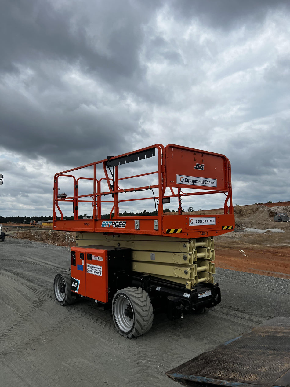 2021 JLG ERT4069