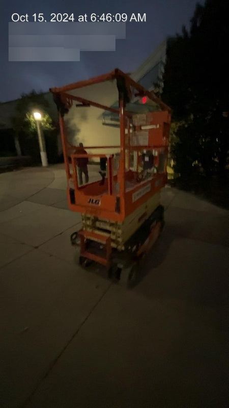 2022 JLG ES1932
