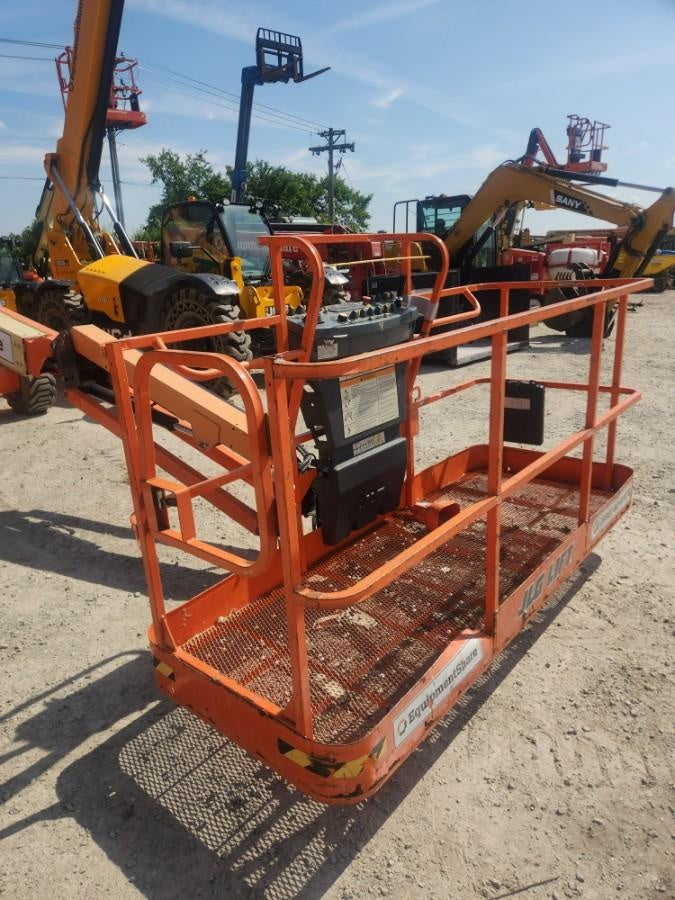 2022 JLG 460SJ