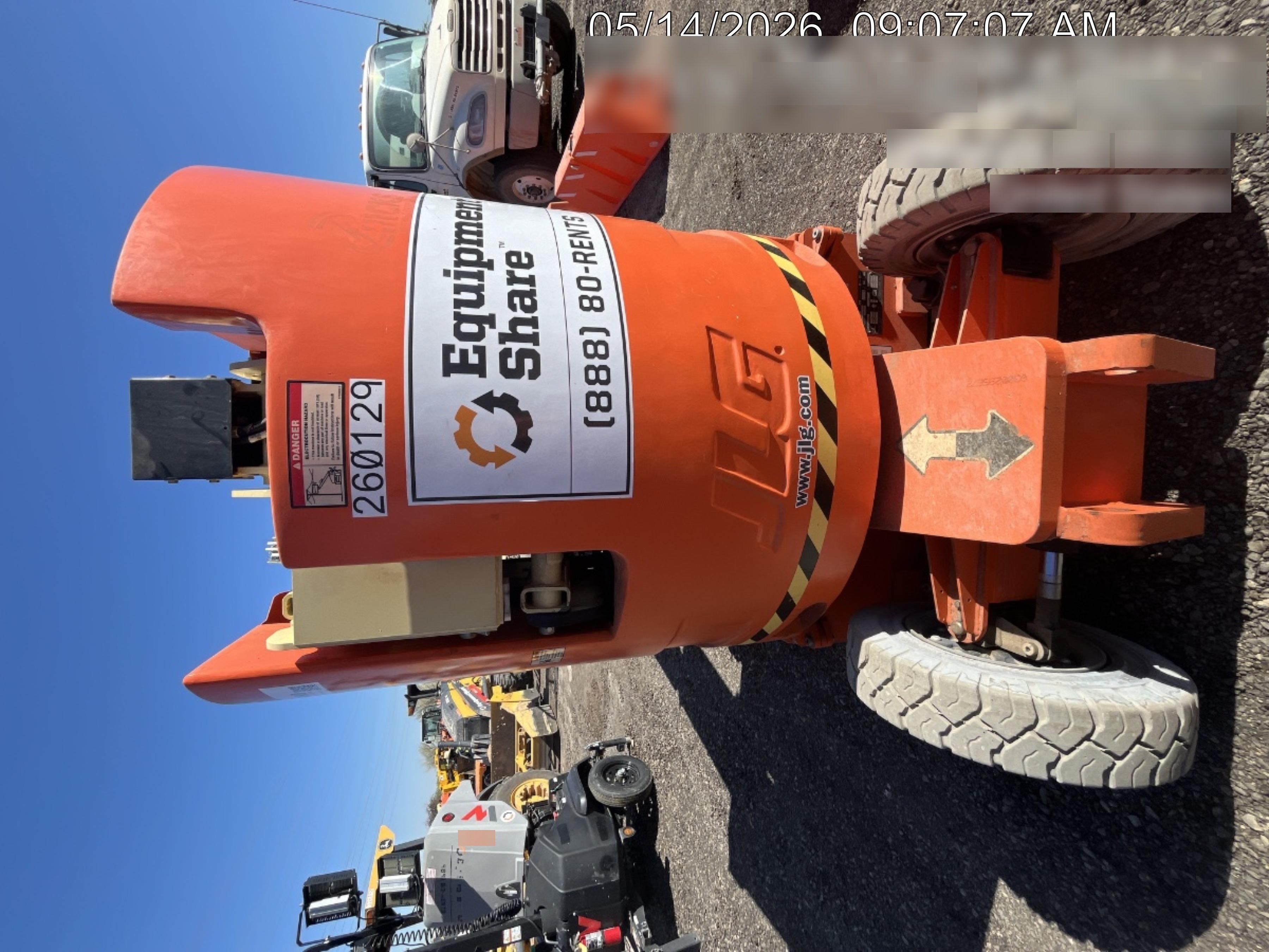 2022 JLG E300AJP