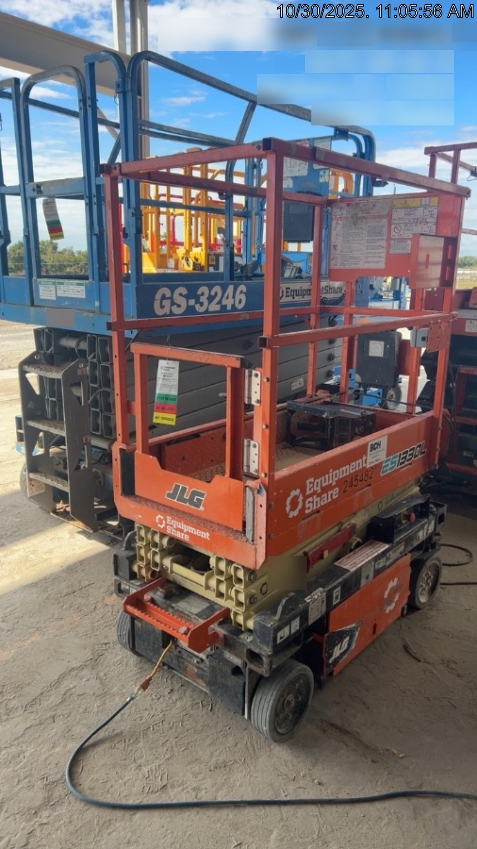 2022 JLG ES1330L