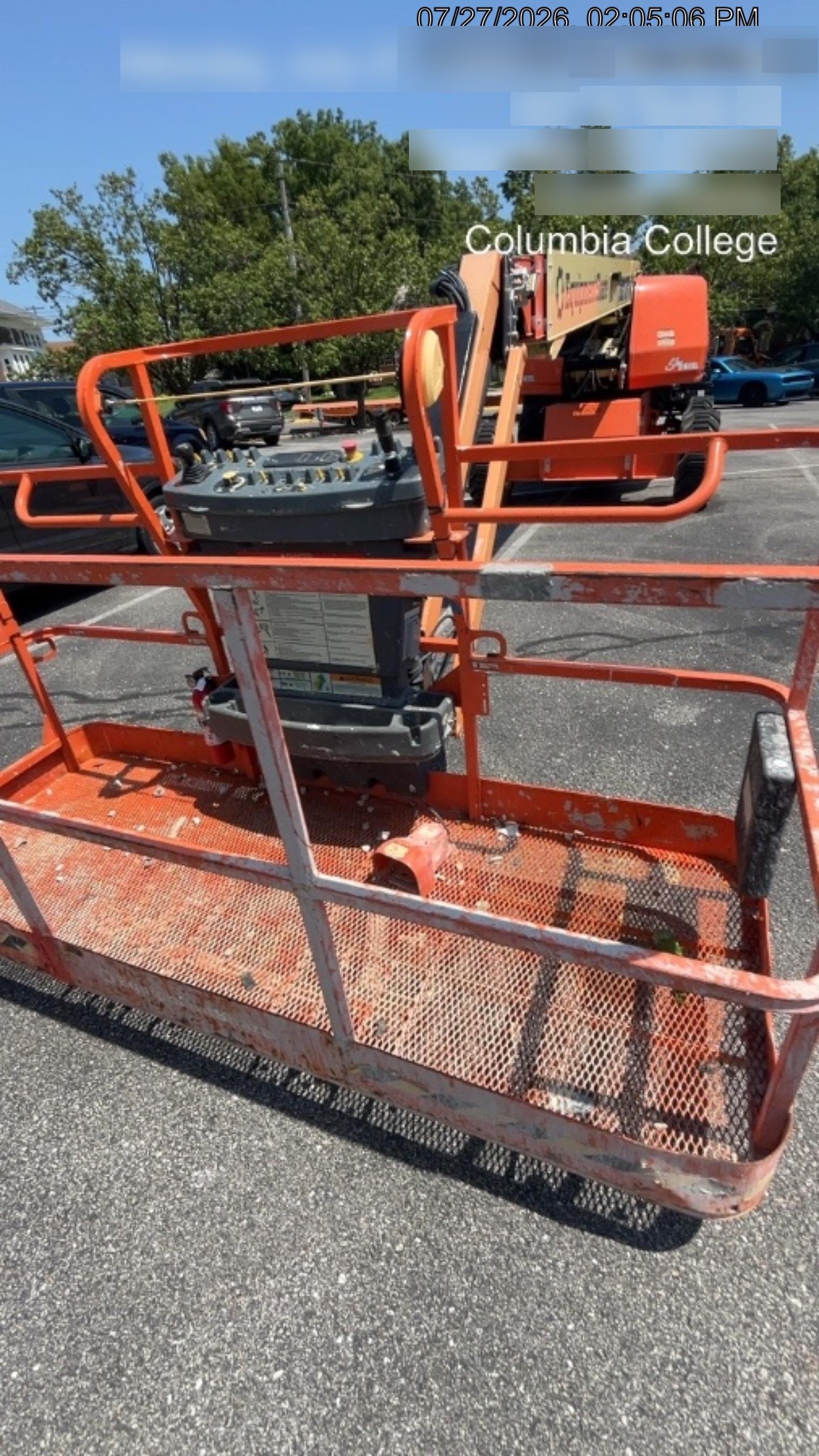 2023 JLG 660SJ