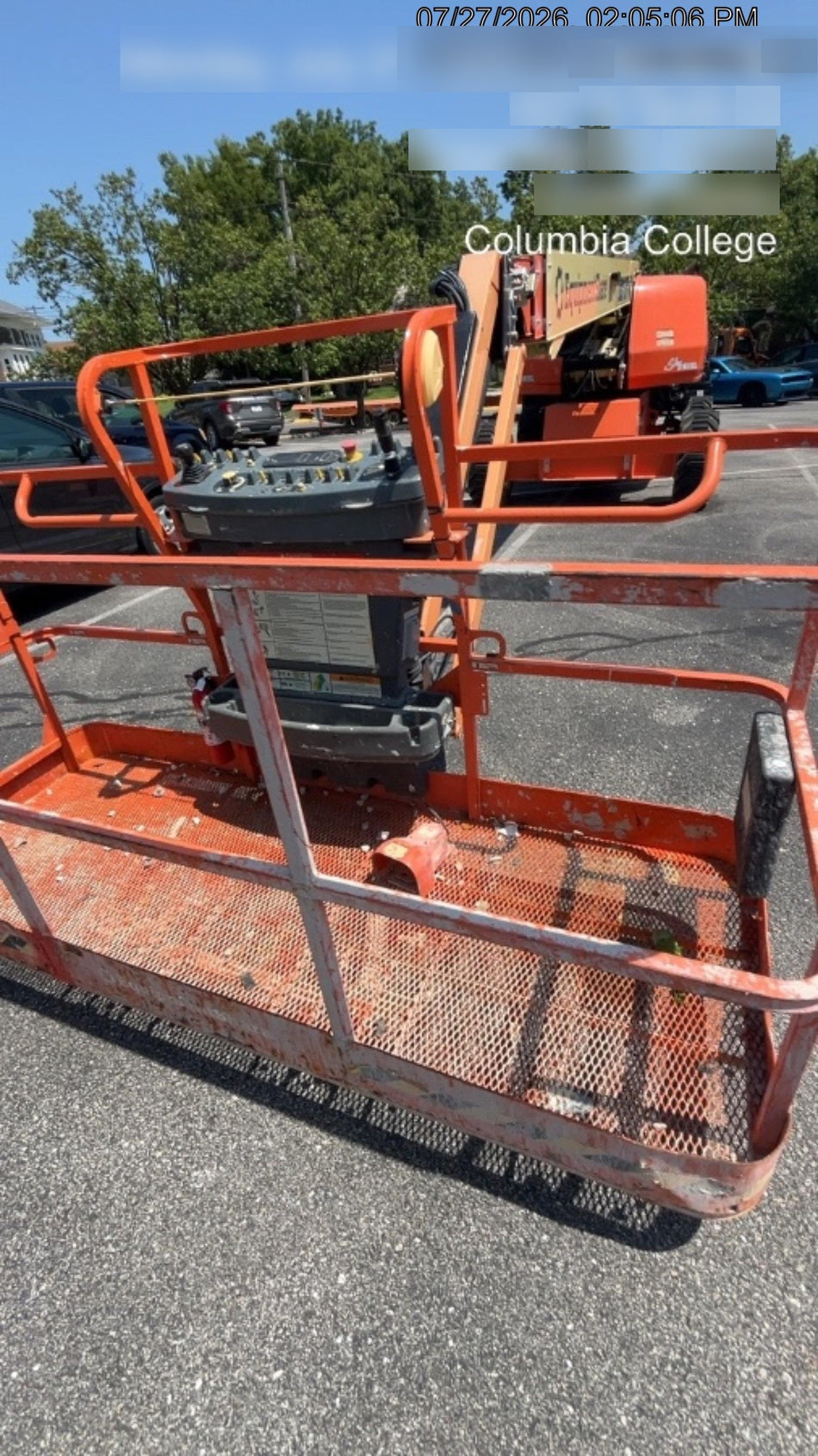 2023 JLG 660SJ