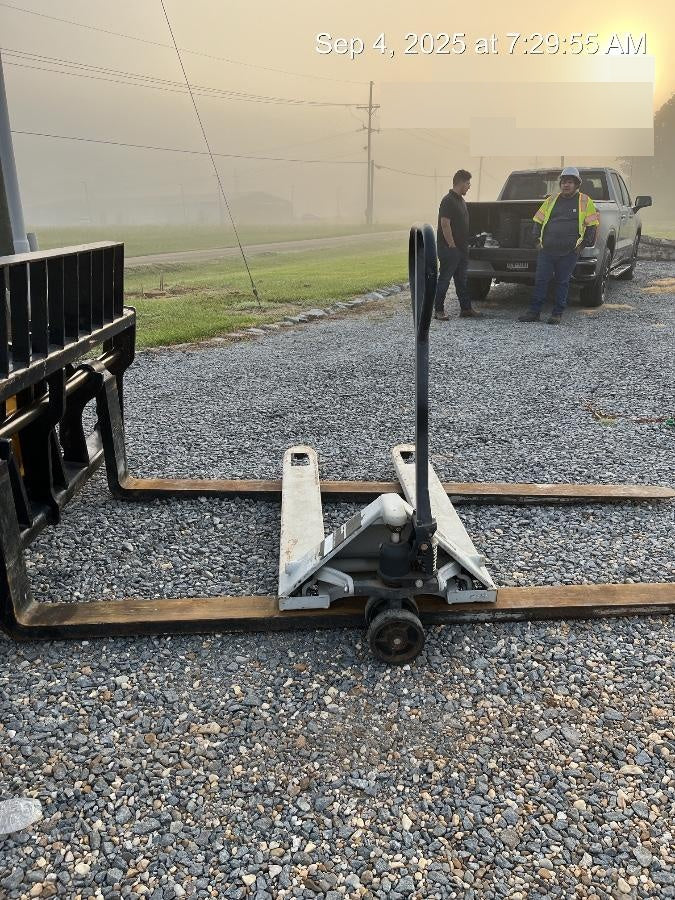 2023 STRONGWAY 4400 lb Pallet Jack