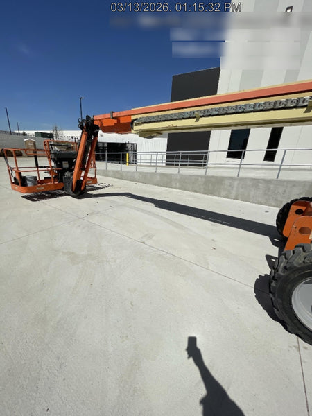 2016 JLG 660SJ