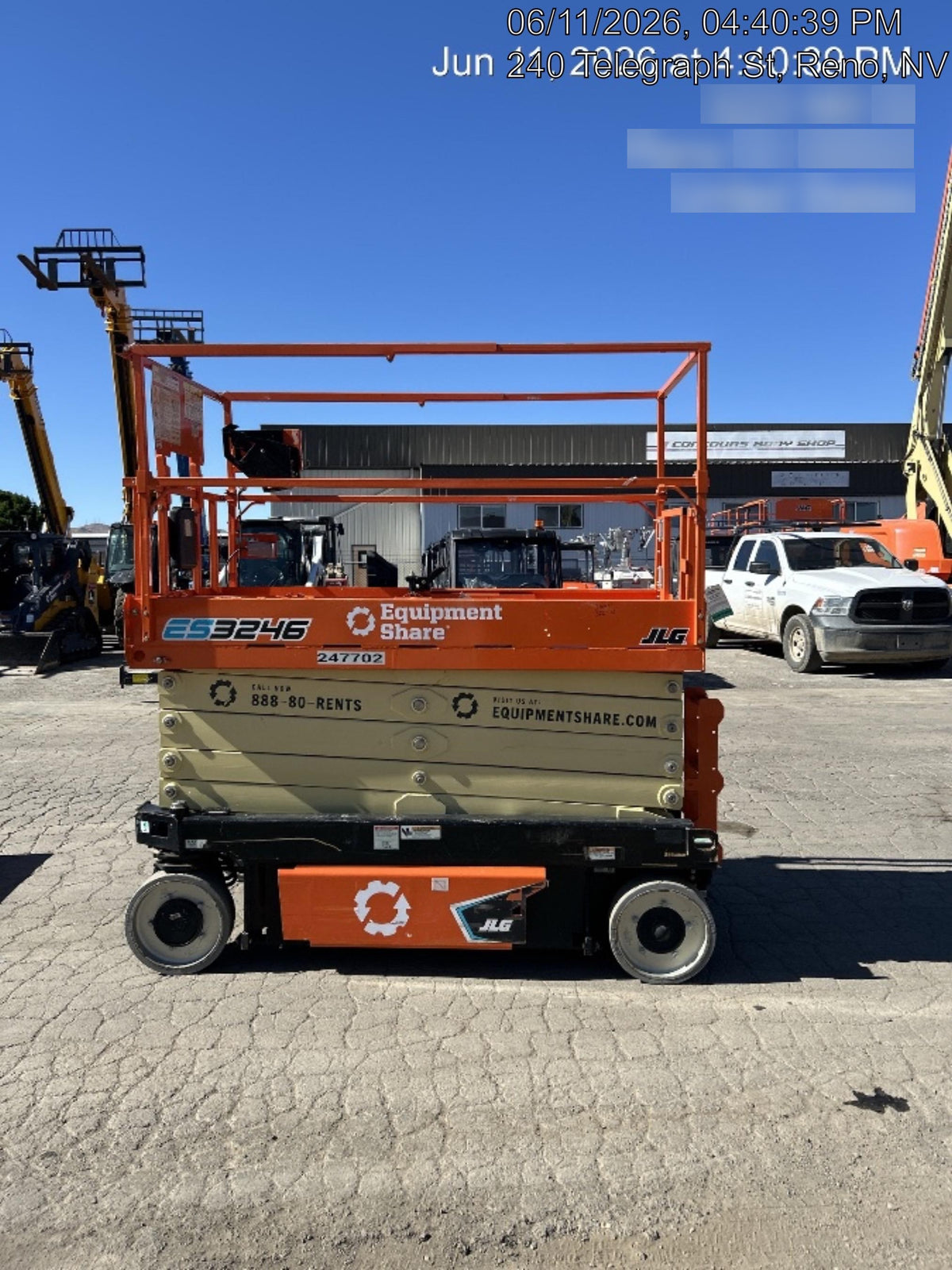 2022 JLG ES3246