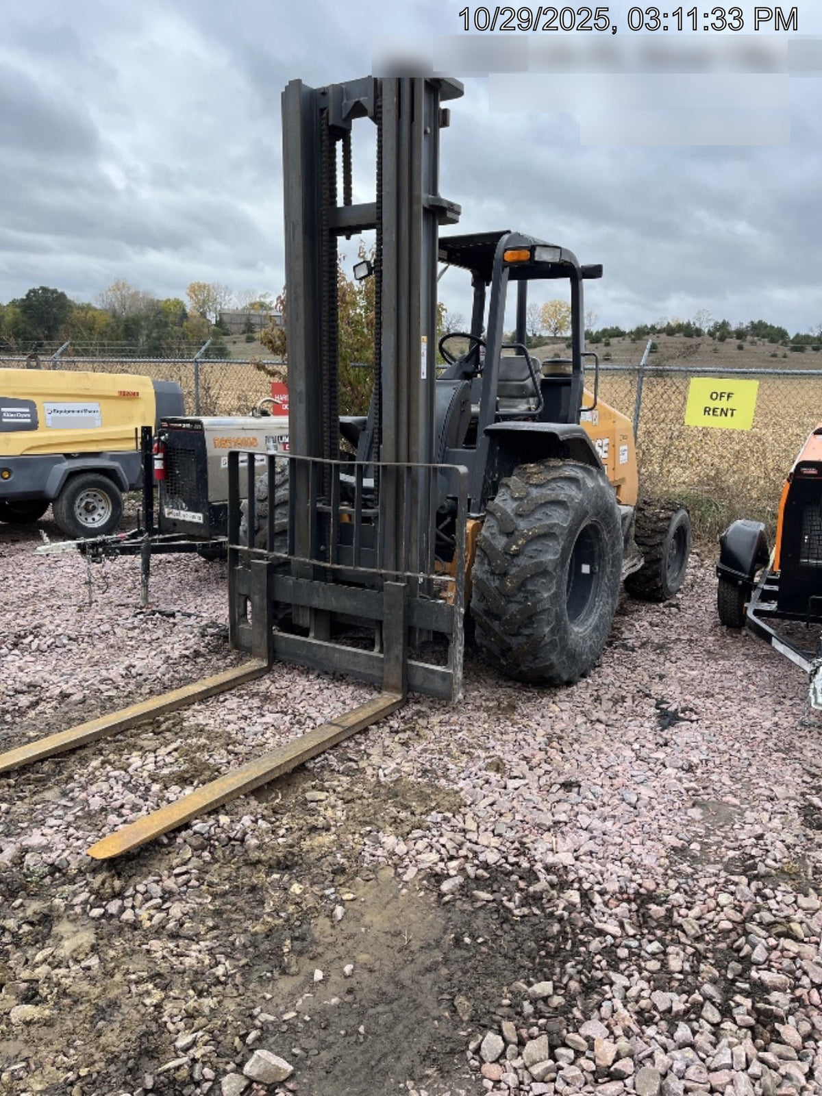2022 CASE 588H