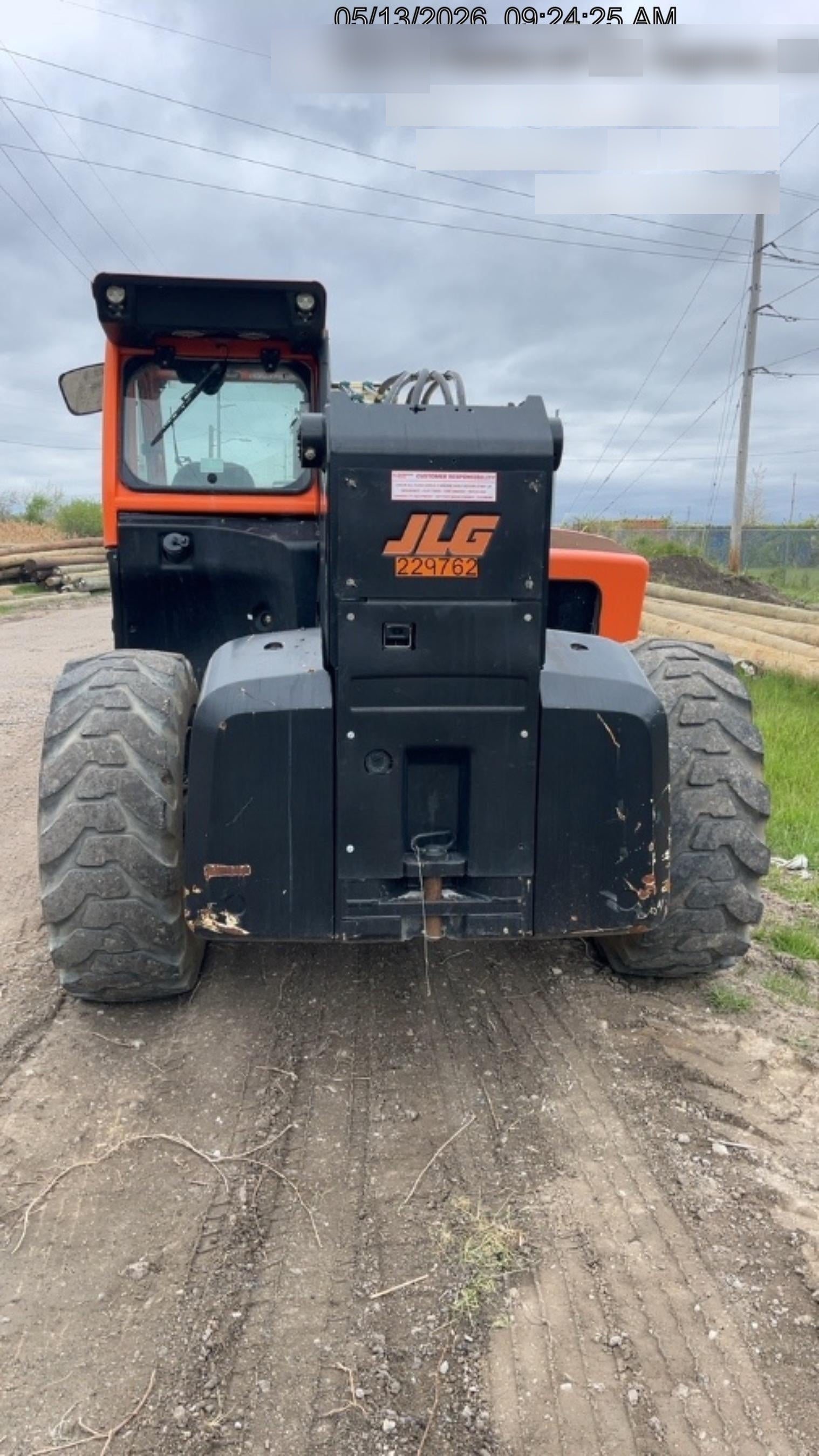 2022 JLG 1732