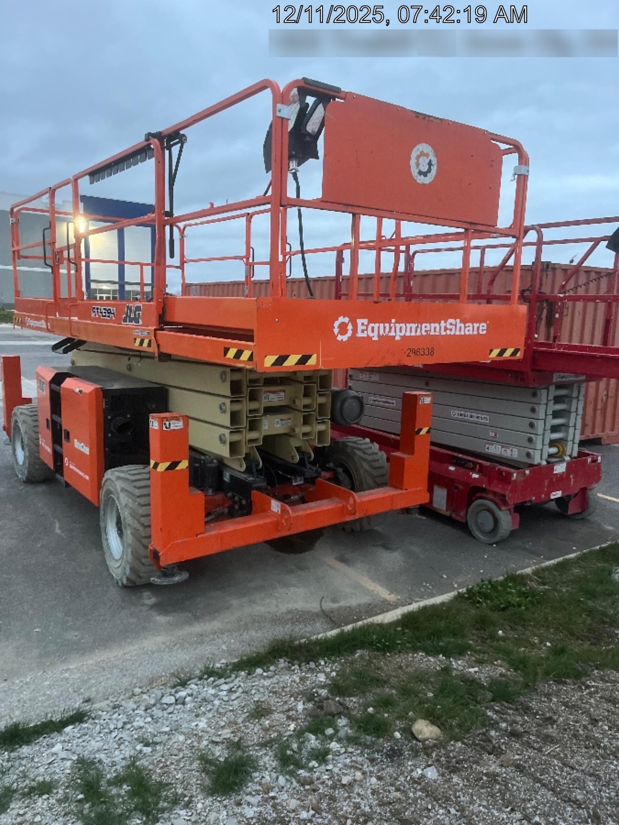 2023 JLG RT4394