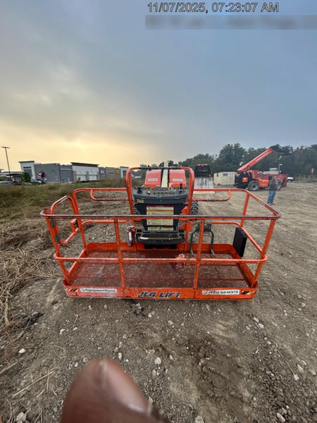 2021 JLG 400S