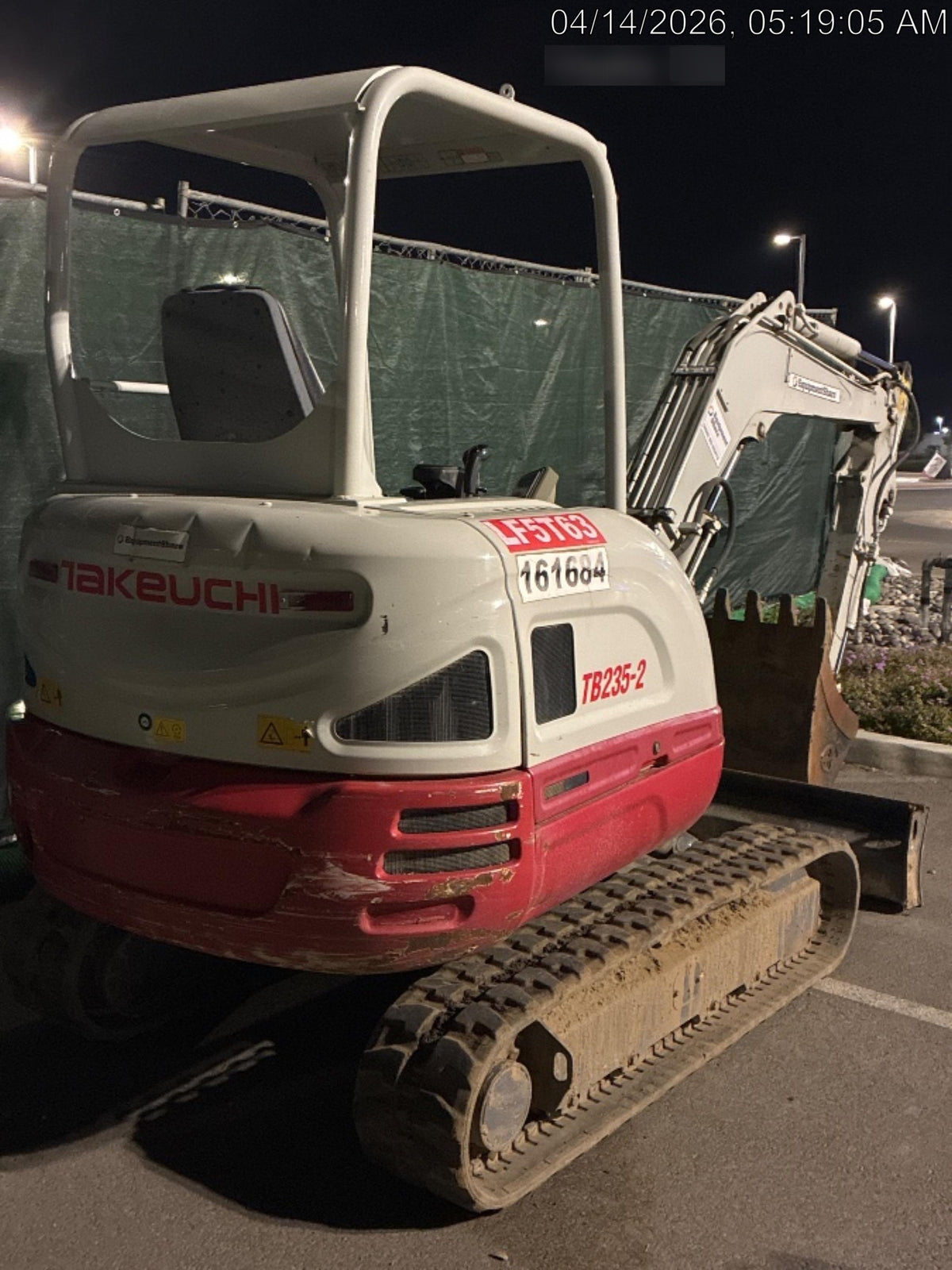 2021 TAKEUCHI TB235-2R