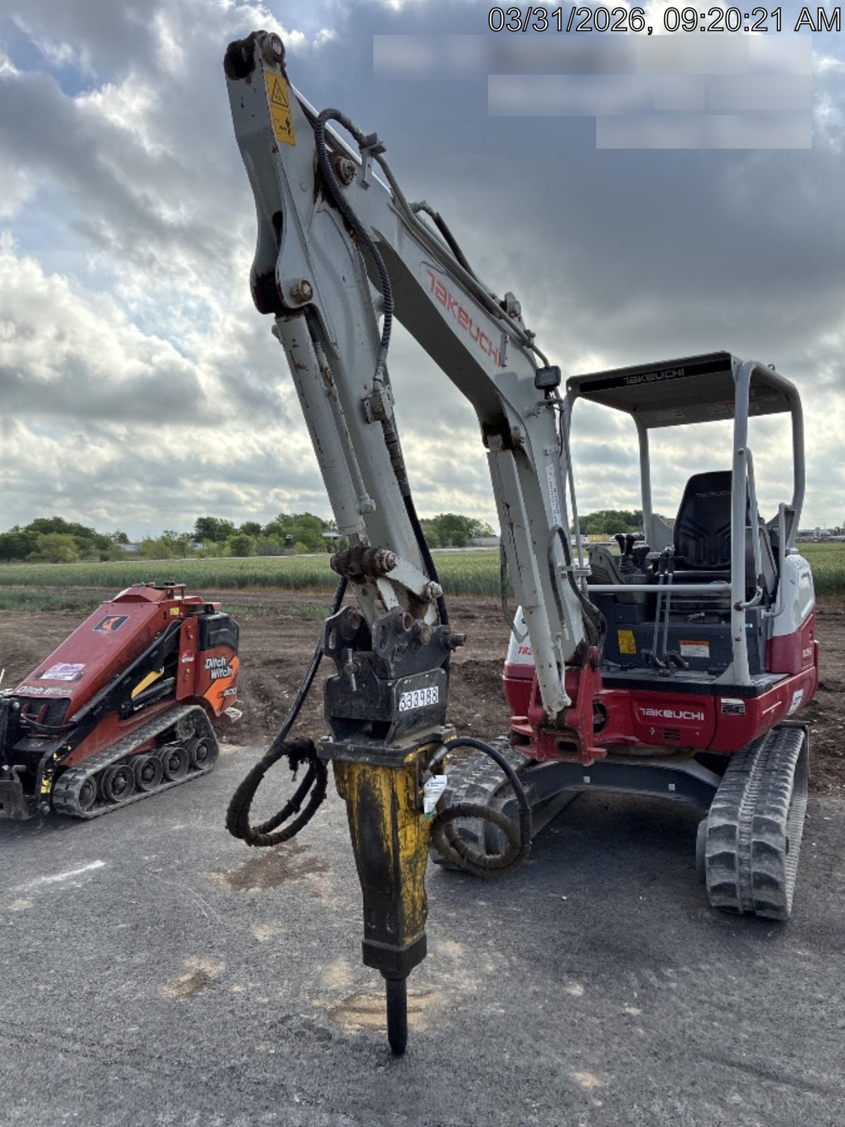2022 TAKEUCHI TB235-2R