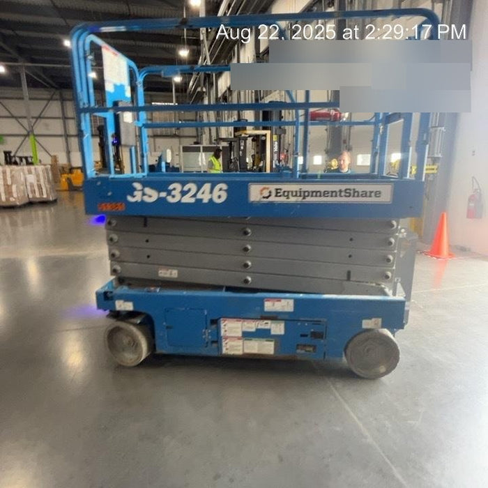 2019 Genie GS-3246 Folding rails with full height swing gate
