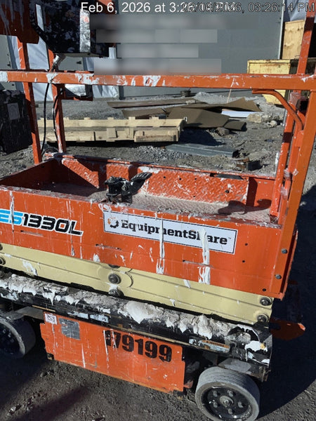 2021 JLG ES1330L
