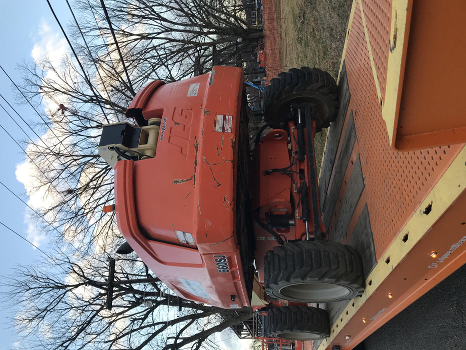 2019 JLG 660SJ