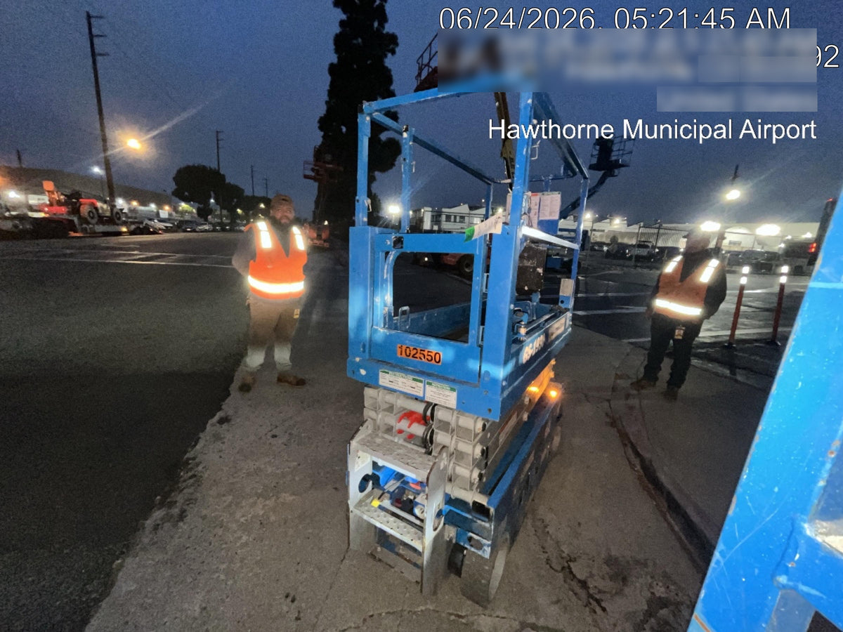 2020 Genie GS-1930 Solid Non Marking Tires, Beacon, Folding rails with half height swing gate, 800W Inverter