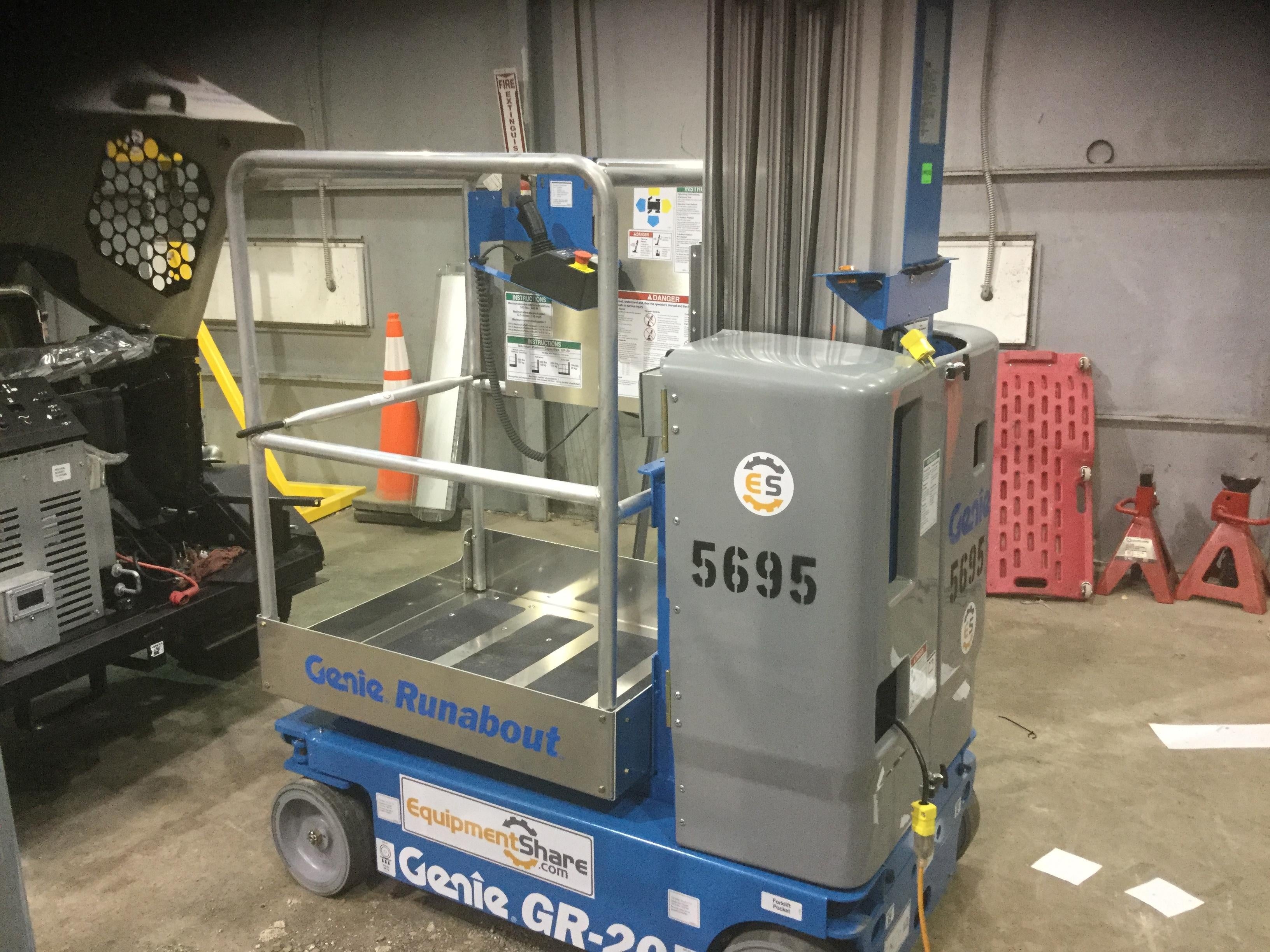 2017 GENIE GR-20