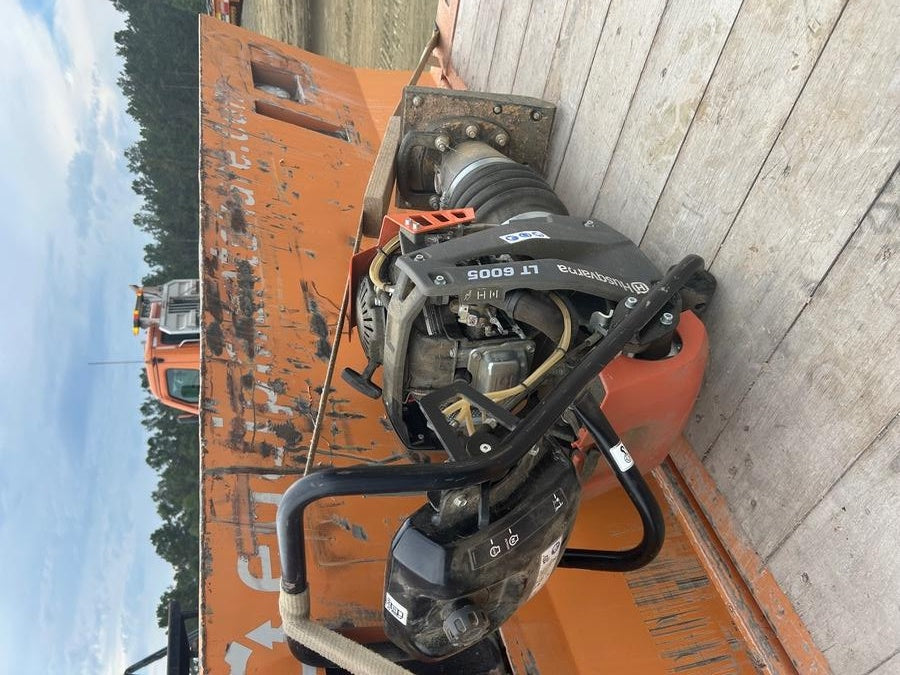2024 HUSQVARNA LT6005