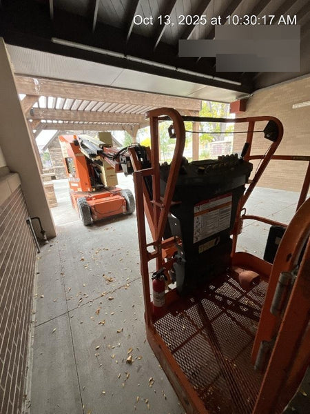 2019 JLG E300AJP