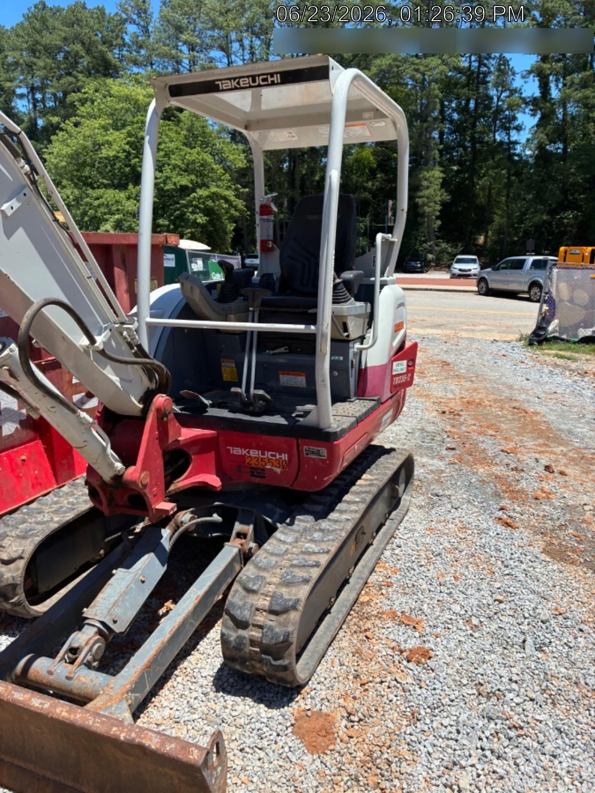 2022 TAKEUCHI TB235-2R