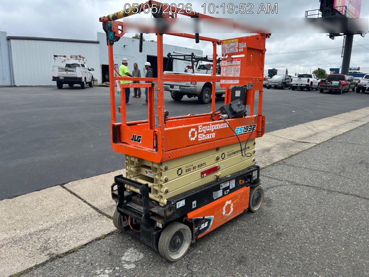 2024 JLG ES1932
