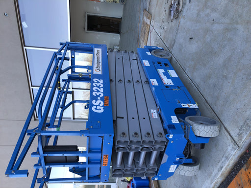 2019 Genie GS-3232 Folding rails with half height swing gate