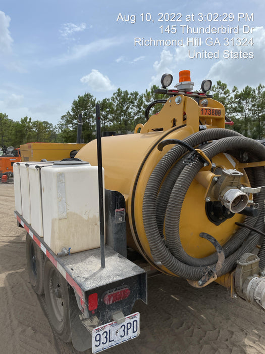 2021 Vac-Tron LP573XDT T4 Koehler Diesel Engine, 500 Gallon Debris Tank, x2 100 Gallon Water Tanks