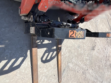 2022 TAKEUCHI 48" Pallet Forks - Takeuchi