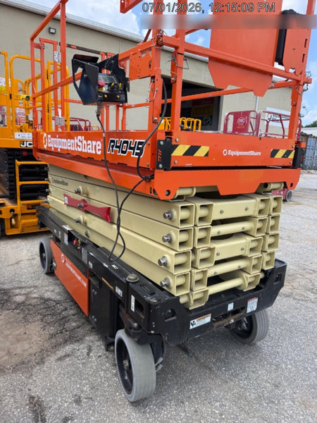 2022 JLG R4045
