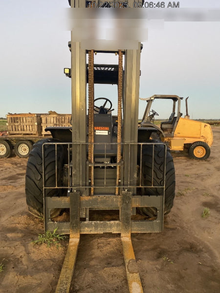 2023 CASE 588H