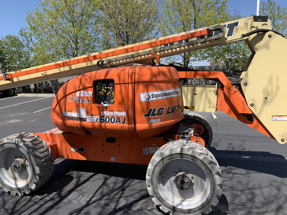2019 JLG 600AJ