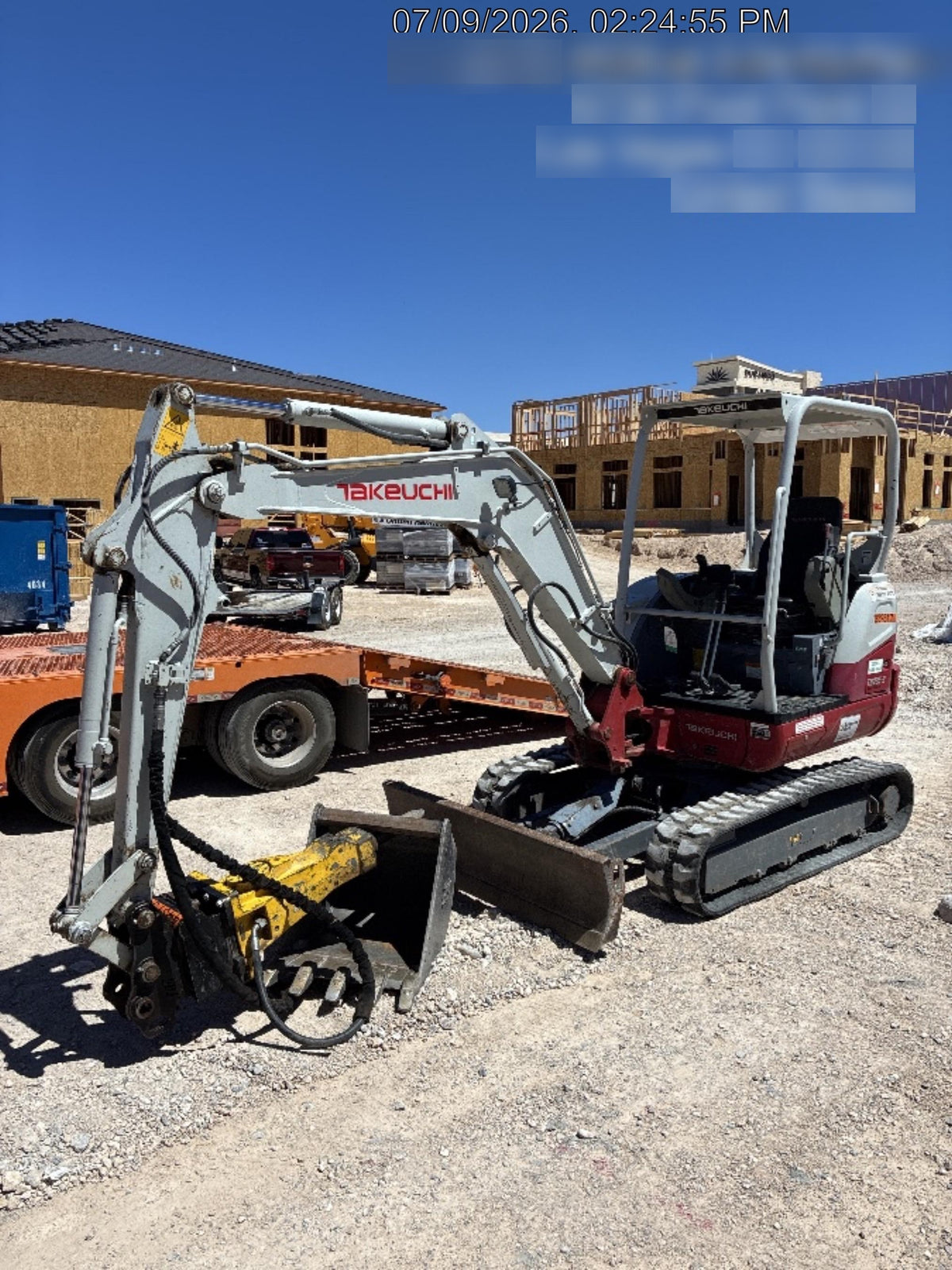 2022 TAKEUCHI TB235-2R