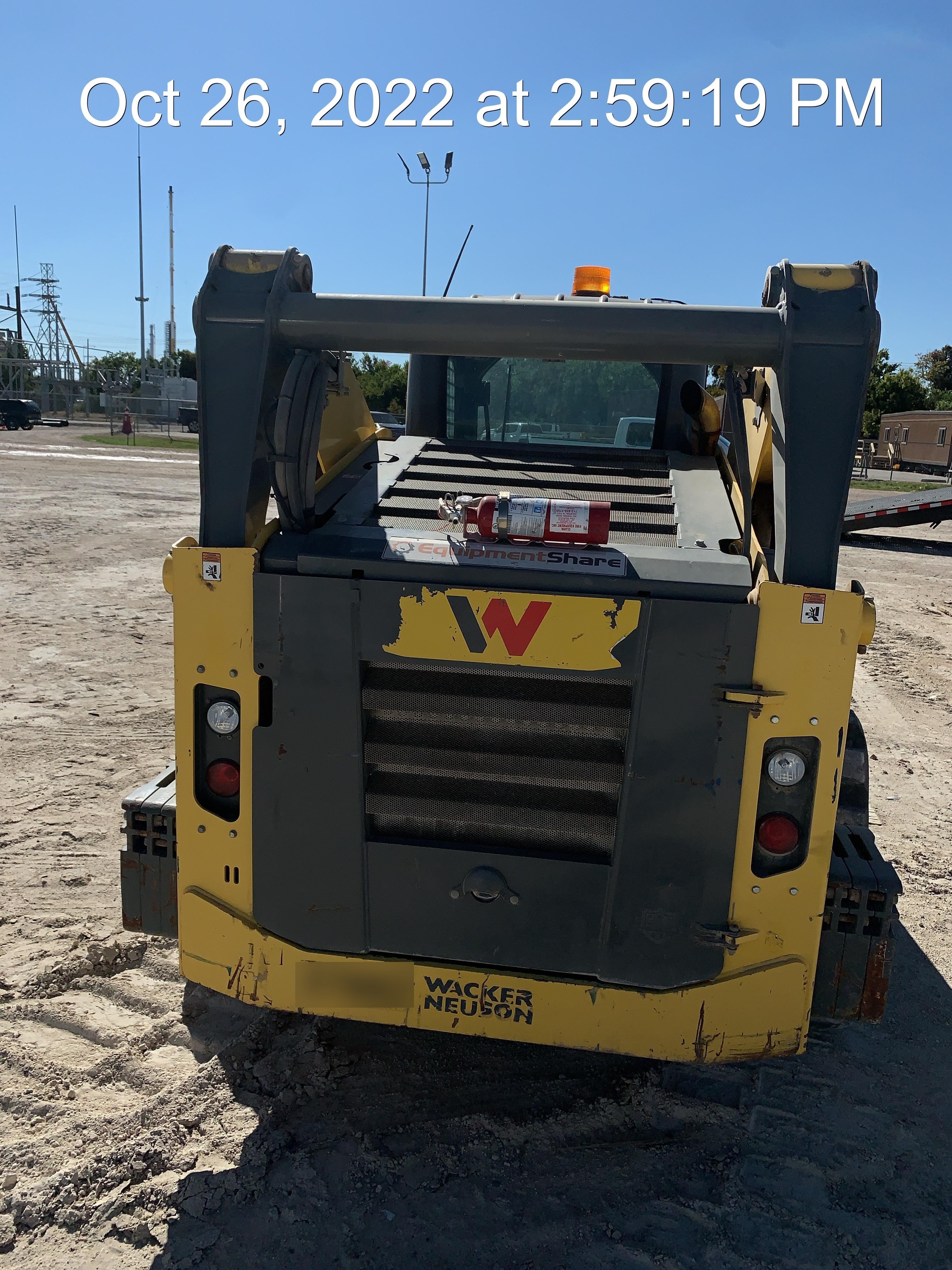 Wacker Neuson ST45 14-Pin Attachment Control T3 Bucket Leveling, Ride Control, CAB/Heat, A/C, Cyclonic Engine Pre-Cleaner, Block Heater (110v) T4F, Counter Weights, Dual Beam Work Lights,  Radio, Back-Up Camera, Zero-Drift Hydraulic Valve, Foot Throttle, 4 Way Flasher Kit, Scavenger Air Cleane, Synthetic Hydraulic Oil, High Flow LF	Hydraulic Coupler SSL/CTL