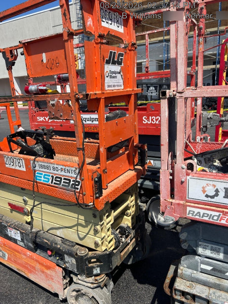 2022 JLG ES1932