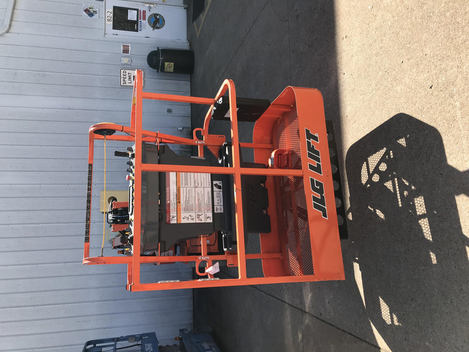 2020 JLG E400AJPN
