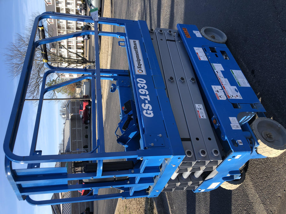 2019 Genie GS-1930 Fixed Rails with Chain Entry