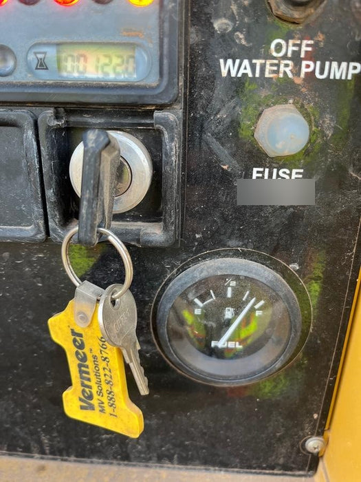 2023 VAC-TRON LP573XDT