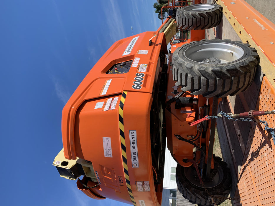 2020 JLG 600S