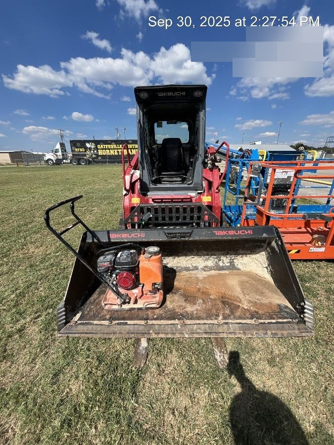 2023 TAKEUCHI TL8R2-CR