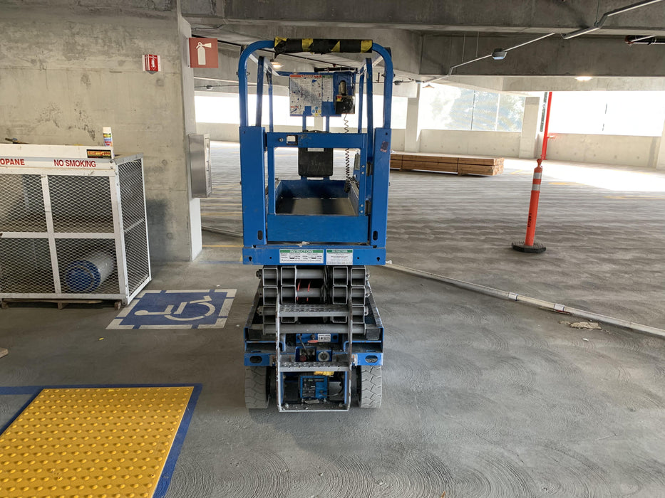 2019 Genie GS-1930 Half Height Swing Gate, 800W Inverter